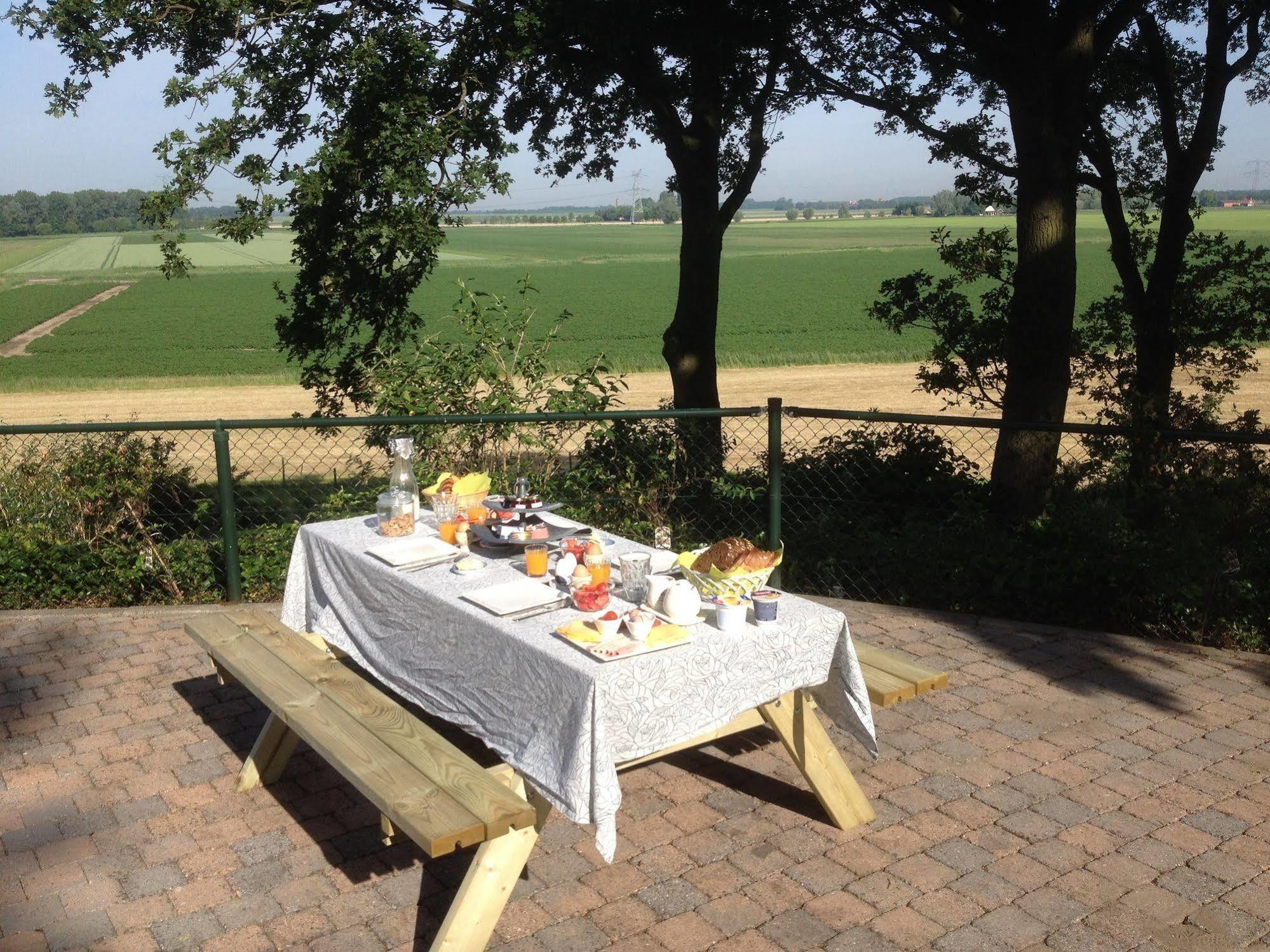 Bed & Breakfast Op De Brabantse Wal 4*